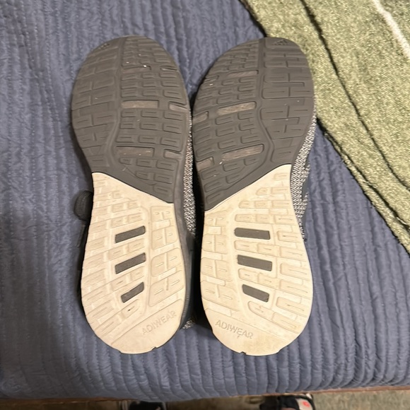 Grey Adidas - Picture 3 of 4